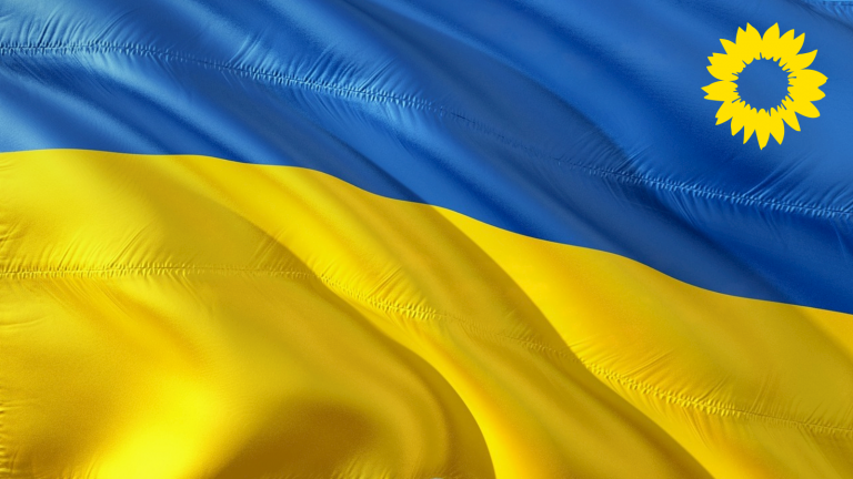 Saargrüne gedenken am ersten Jahrestag des Beginns des Krieges in der Ukraine den Opfern der russischen Aggression