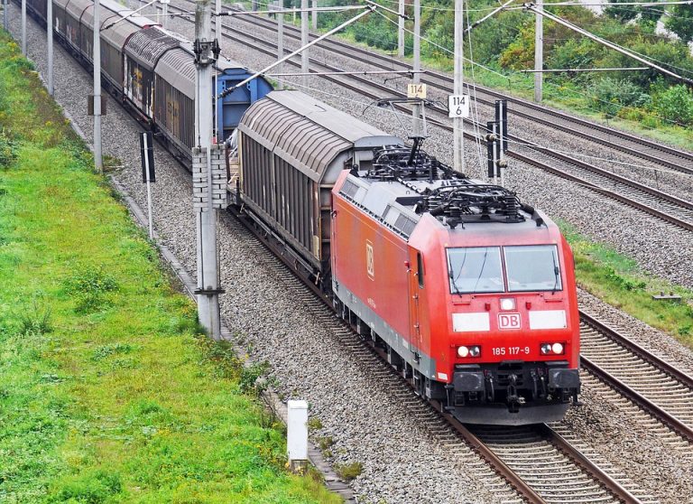 Grüne: Güterverkehr auf die Schiene verlagern